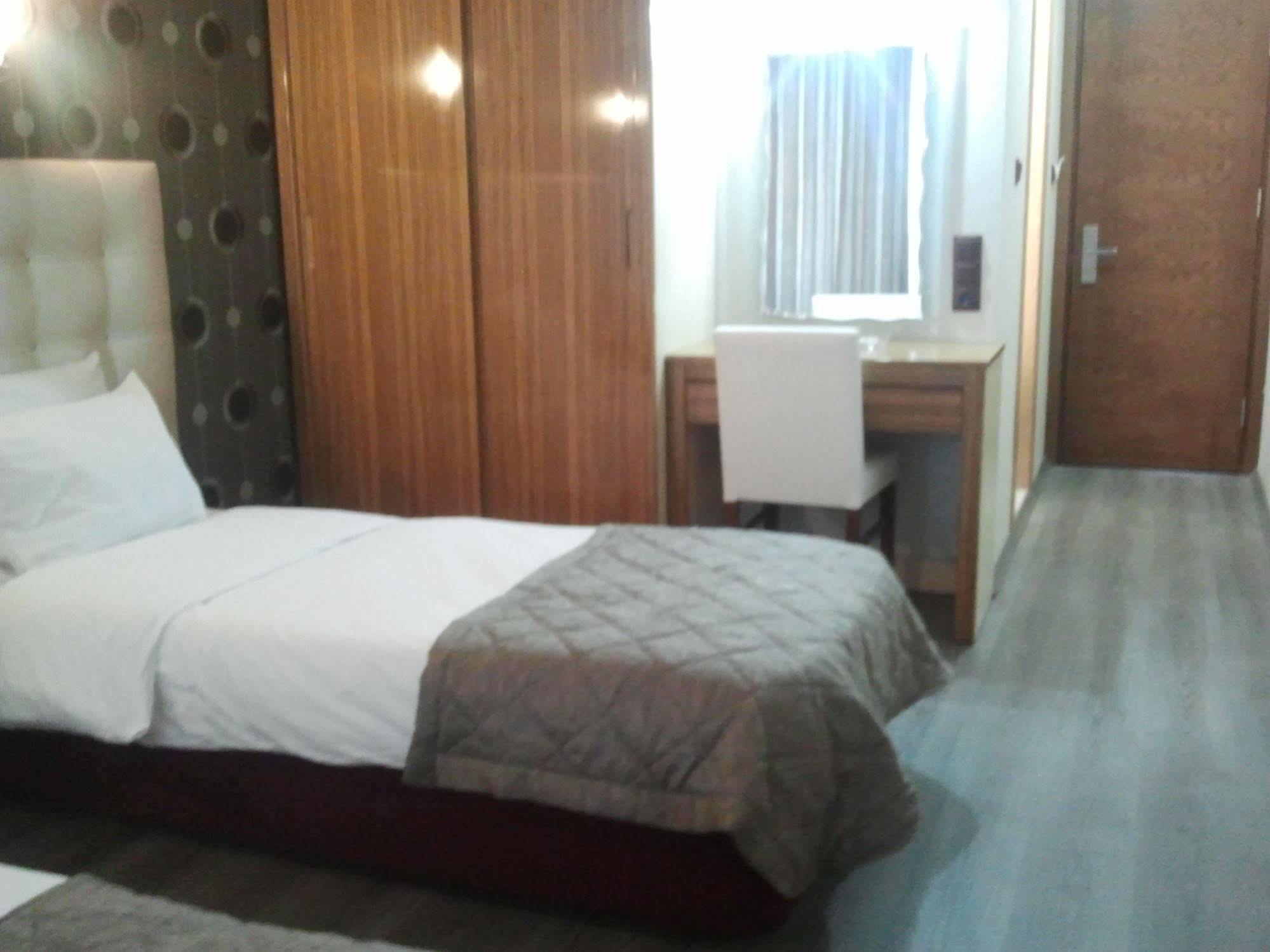 Hotel Kocaman İzmir Eksteriør bilde